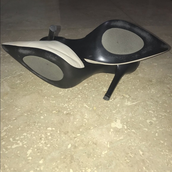 BCBGeneration PL-Dillyn Two Tone Closed Toe Heels Size 9 - Picture 9 of 16